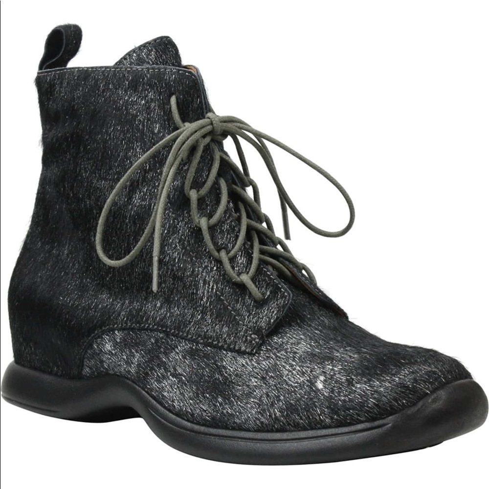 LAmourDesPieds Adelvina Pewter size 8